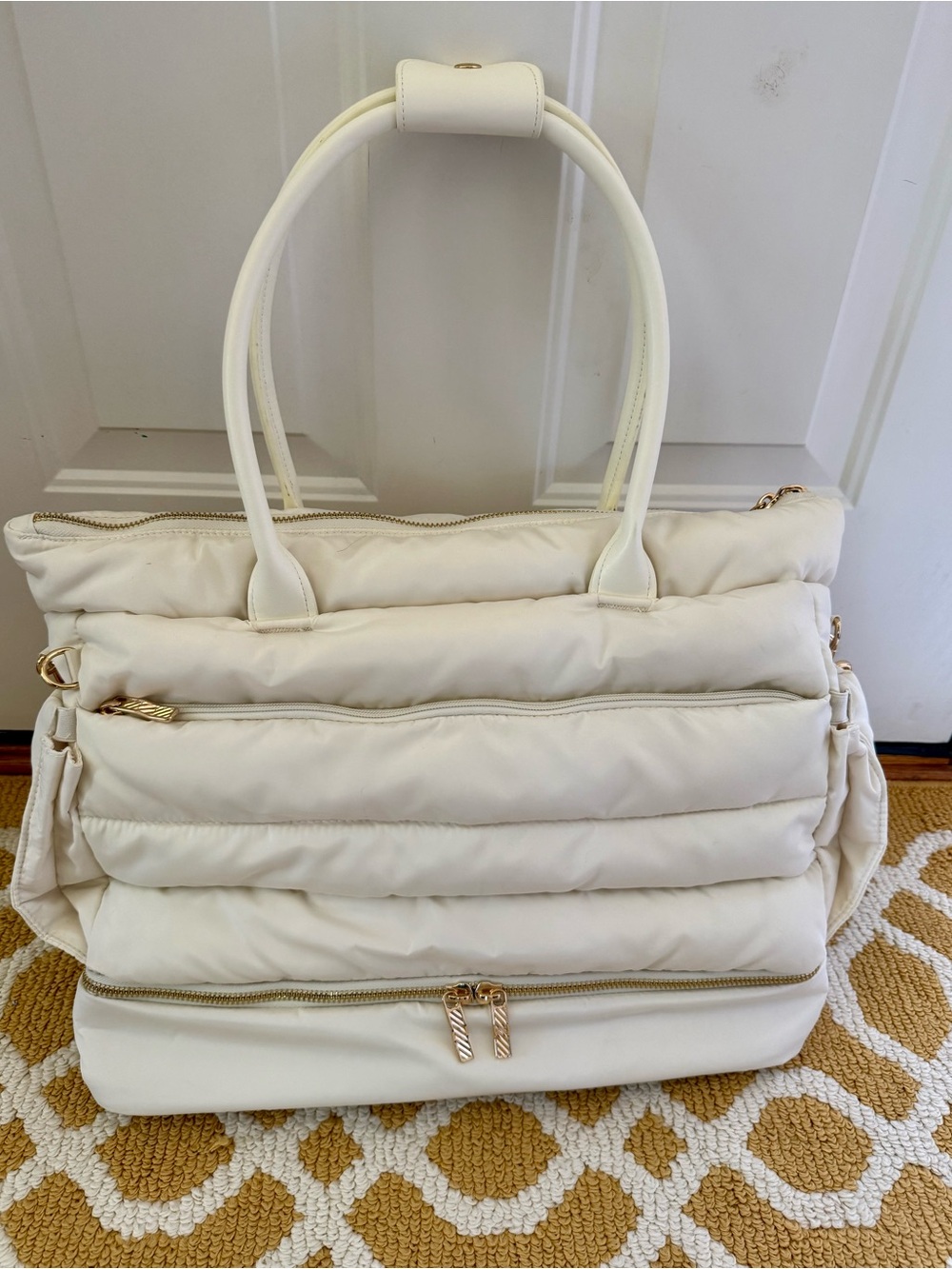 Beautiful Cream Puffy Top-Handle Bag with Gold Accent